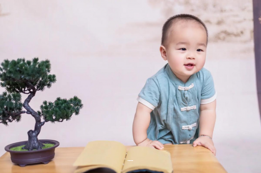 东阳宝宝爱吐奶是什么原因